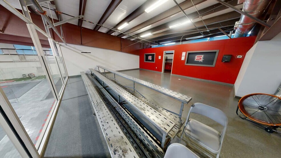 More Photos Of 3735 Treat Ln, Springdale Warehouse For Lease