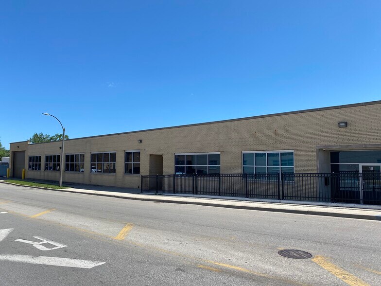More Photos Of 15 N 9th Ave, Maywood Warehouse For Lease