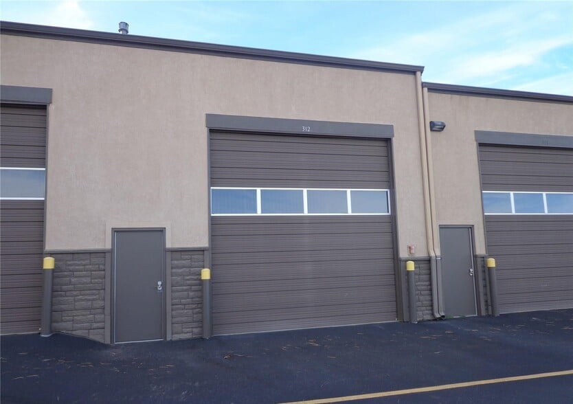 More Photos Of 29320 Industrial Way, Evergreen Self Storage For Sale