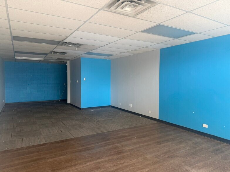 More Photos Of 2715 S Colorado Blvd, Denver Unknown For Lease
