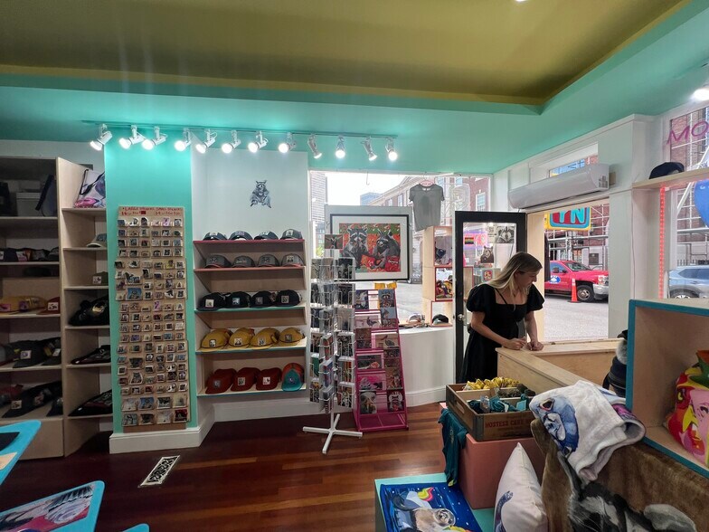 More Photos Of 149 North St, Boston Storefront Retail Residential For Lease