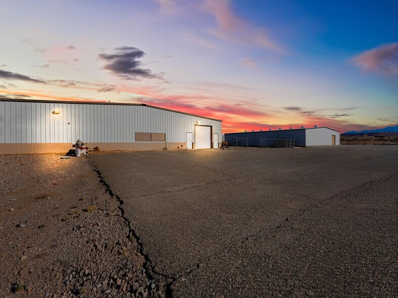 More Photos Of 480 Pat Ave, Overton Industrial For Sale