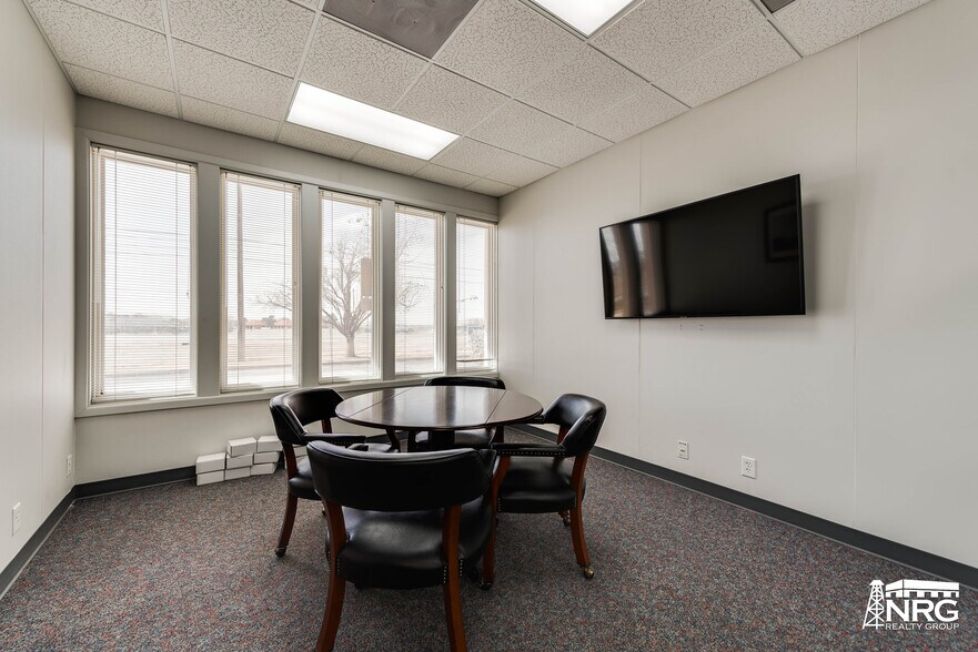 More Photos Of 10325 Younger Rd, Midland Loft Creative Space For Lease