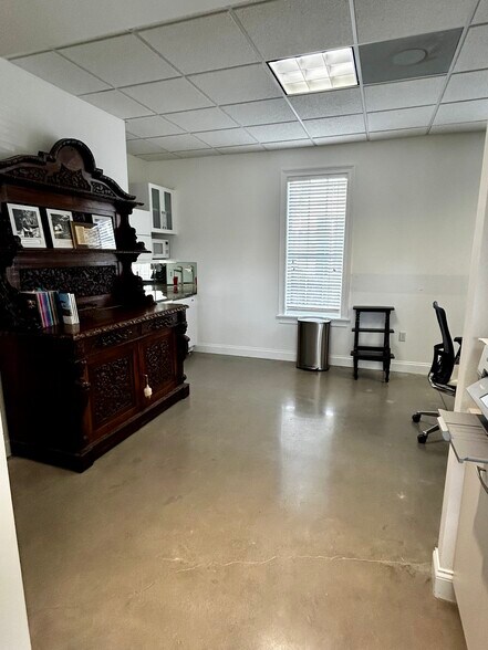 More Photos Of 3239 Henderson Blvd, Tampa Office For Lease