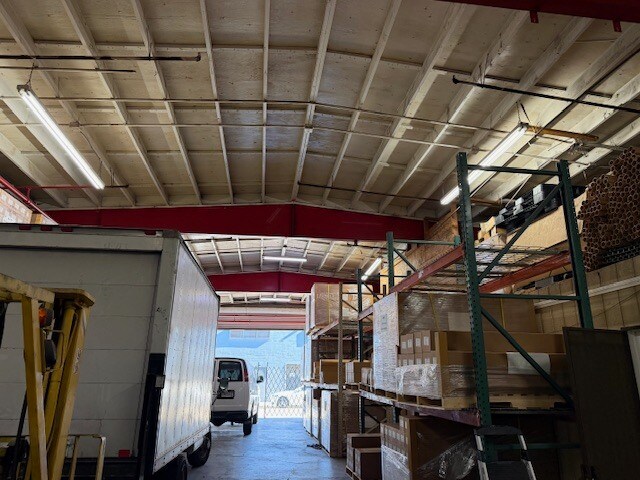 More Photos Of 5711-5723 Alba St, Los Angeles Warehouse For Lease