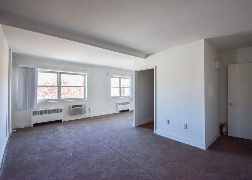 More Photos Of 401 Chaplin St SE, Washington Apartments For Sale