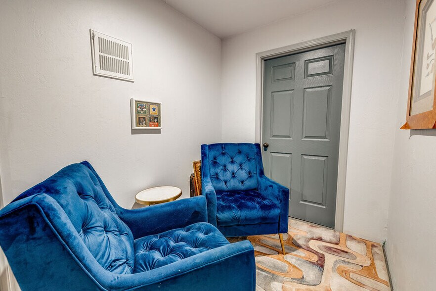 More Photos Of 7917 N May Ave, Oklahoma City Freestanding For Sale