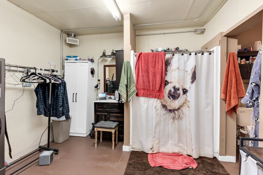 More Photos Of 708 Fremont St, Penrose Freestanding For Sale