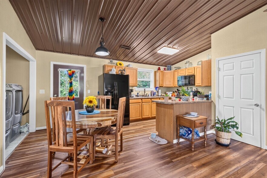 More Photos Of 4925 Hooper Hwy, Cosby Flex For Sale