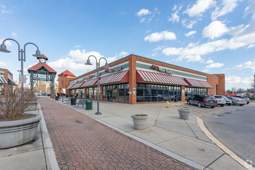 More Photos Of 121 N Crain Hwy, Glen Burnie Supermarket For Lease