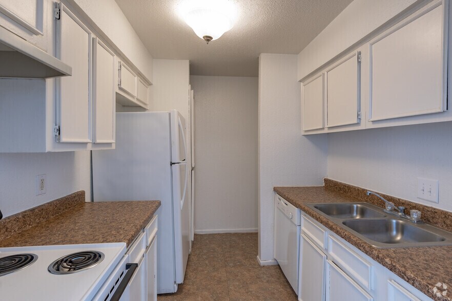 More Photos Of 475 S Denver St, Vidor Apartments For Sale