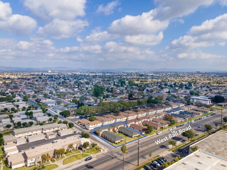 More Photos Of 2135 W Ball Rd, Anaheim Apartments For Sale