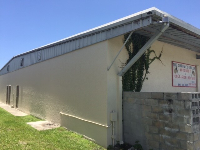 More Photos Of 860 S River Rd, Englewood Warehouse For Lease