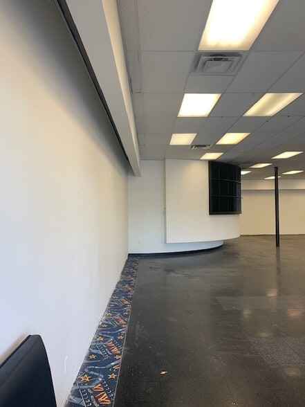 More Photos Of 2445-2497 Foothill Blvd, La Verne Storefront For Lease