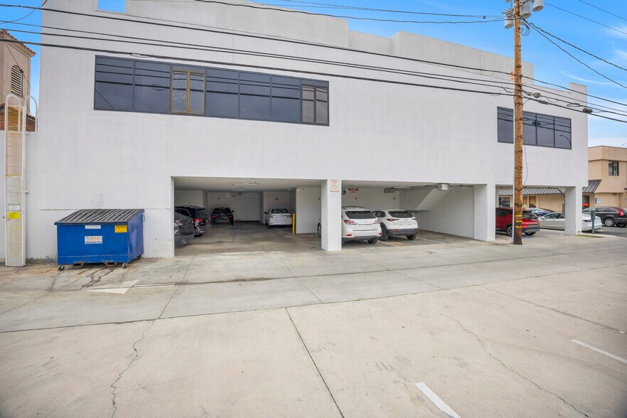 More Photos Of 5353 E 2nd St, Long Beach Storefront Retail Office For Lease