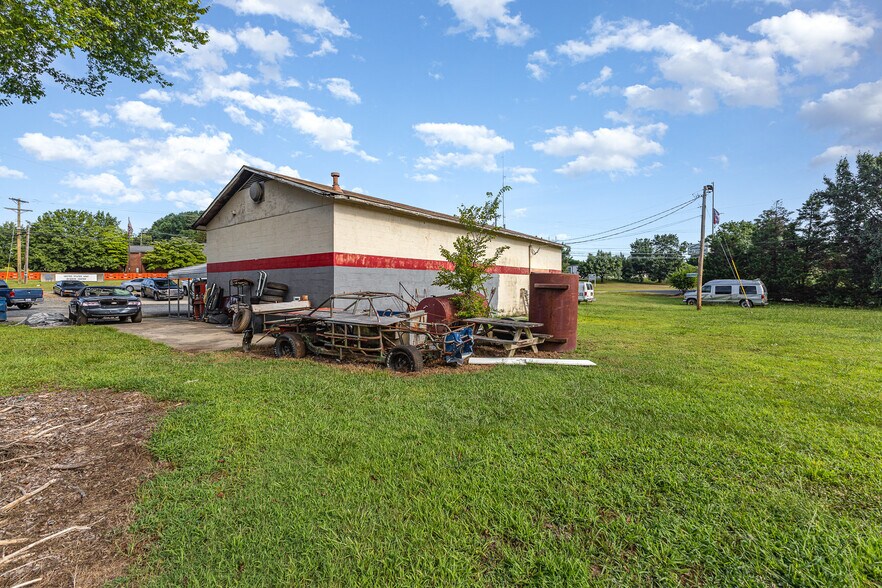 More Photos Of 347 Wilshire Ave SW, Concord Auto Dealership For Sale