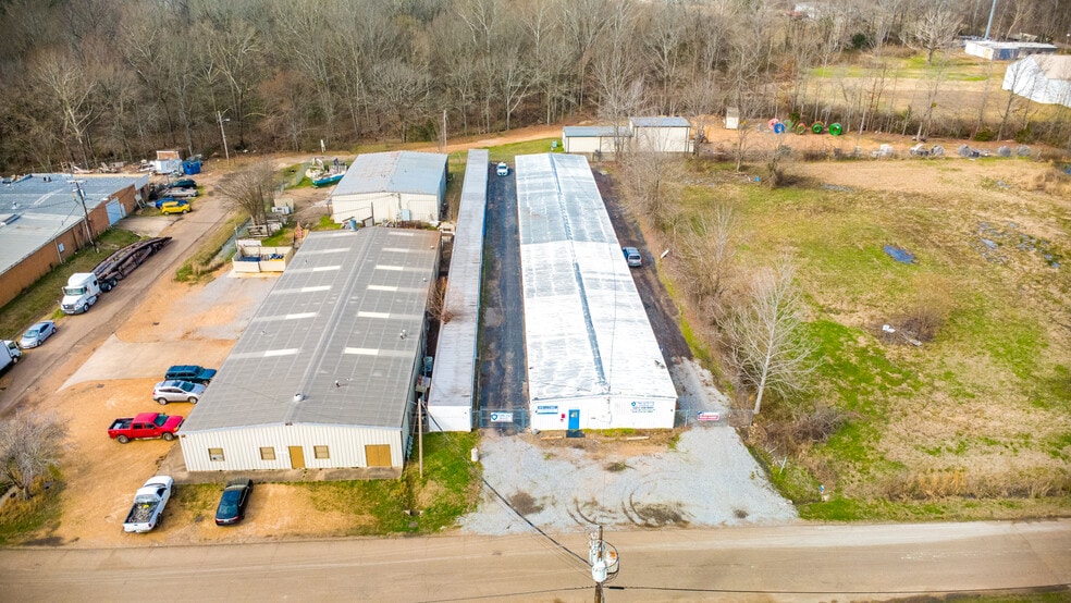 More Photos Of 5849 N Commerce Plz, Jackson Self Storage For Sale
