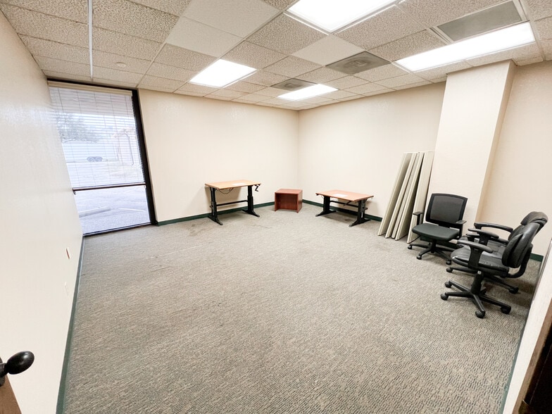 More Photos Of 2408 N Big Spring St, Midland Office For Sale
