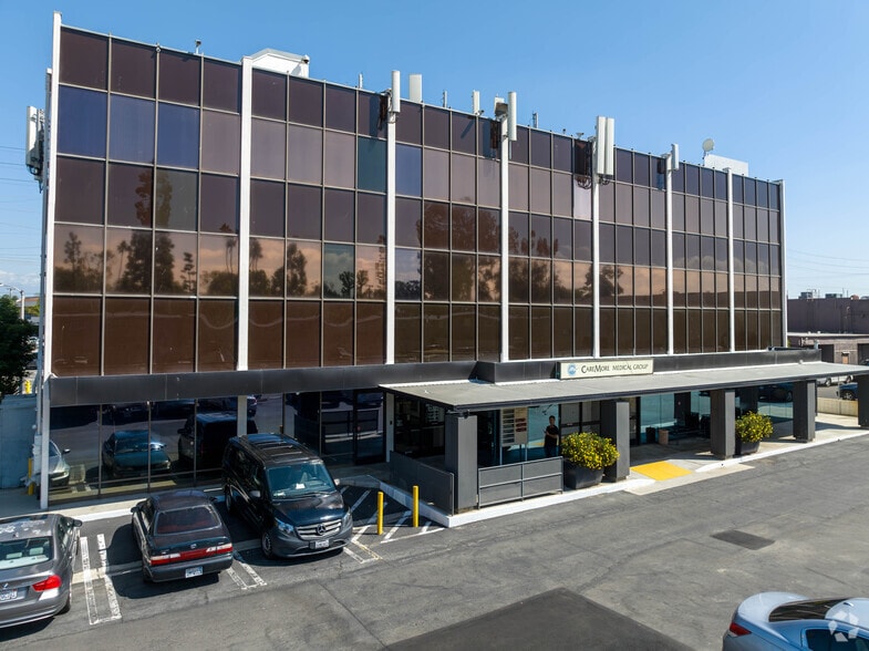 More Photos Of 9040 Telegraph Rd, Downey Medical For Lease