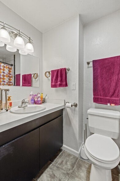 More Photos Of 3001 Juanipero Way, Medford Apartments For Sale