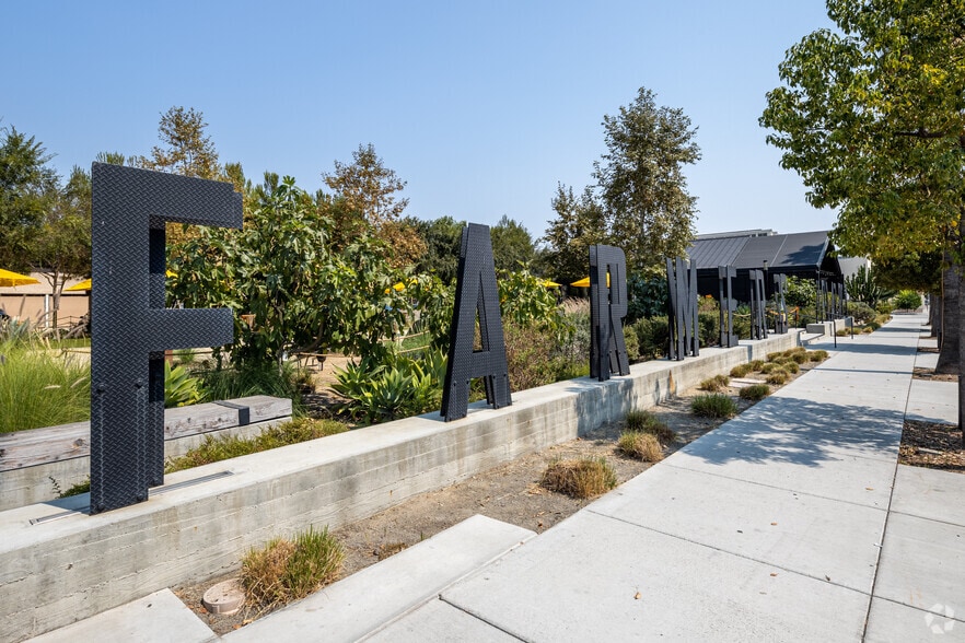 More Photos Of 440-454 S Anaheim Blvd, Anaheim Unknown For Lease