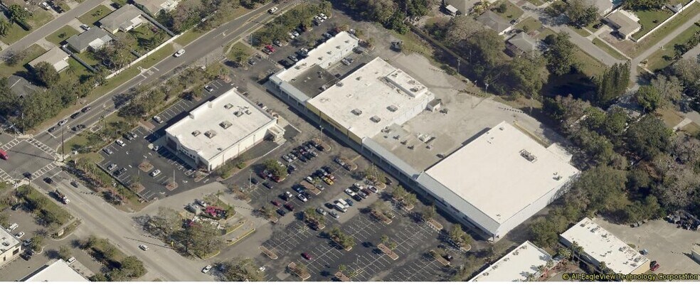 More Photos Of 1899 N Highland Ave, Clearwater Drugstore For Lease