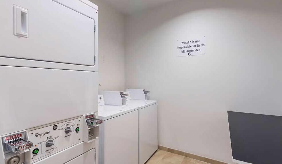 More Photos Of 209 Cedar Ln, Channelview Hotel For Sale