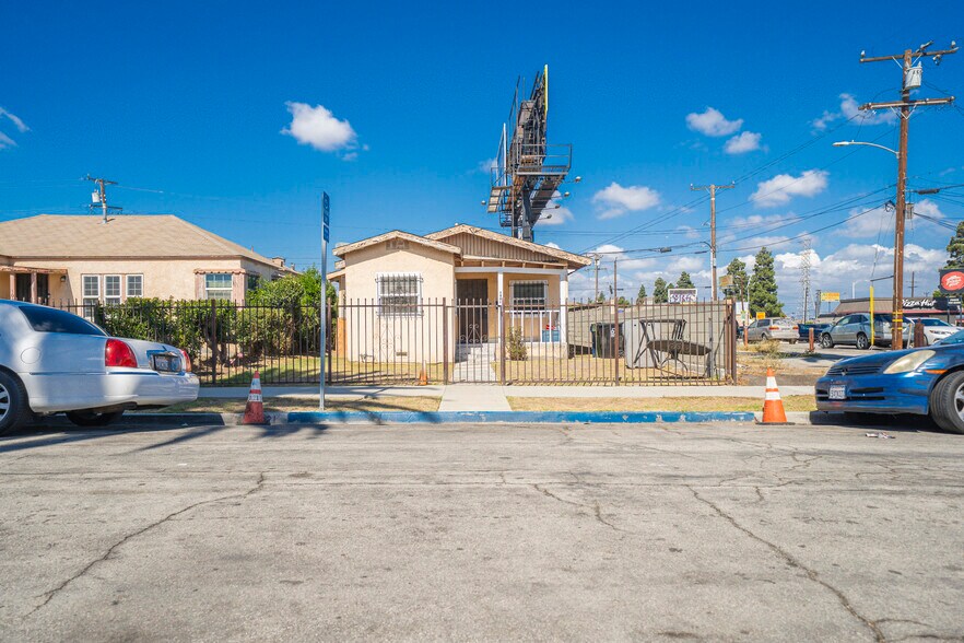 More Photos Of 1021-1026 W Century Blvd, Los Angeles Storefront Retail Residential For Sale