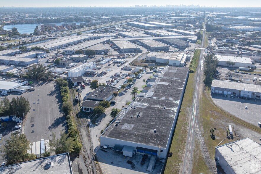 More Photos Of 9970 NW 89th Ct, Medley Warehouse For Lease