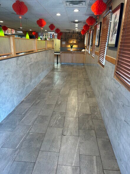 More Photos Of 2613 E Clairemont Ave, Eau Claire Restaurant For Lease