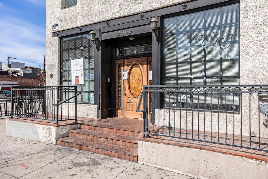 More Photos Of 2009 Market St, Denver Office For Sale