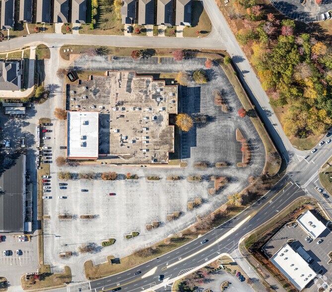 More Photos Of 2111 E University Dr, Auburn General Retail For Sale