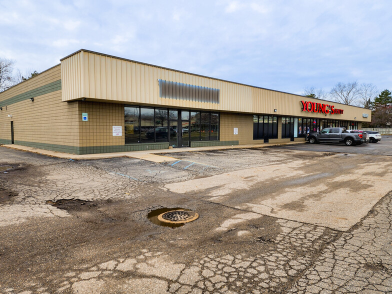 Primary Photo Of 1301 W Holmes Rd, Lansing Storefront For Lease