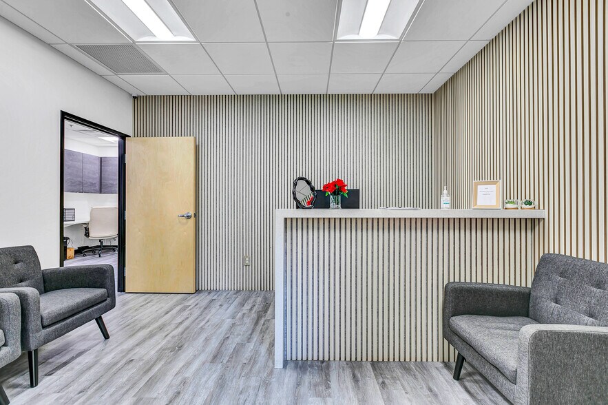 Primary Photo Of 4105 N 20th St, Phoenix Medical For Sale