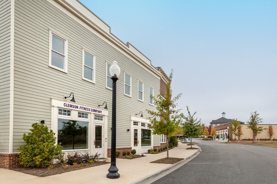 More Photos Of 141-151 Thomas Green Blvd, Clemson Unknown For Lease