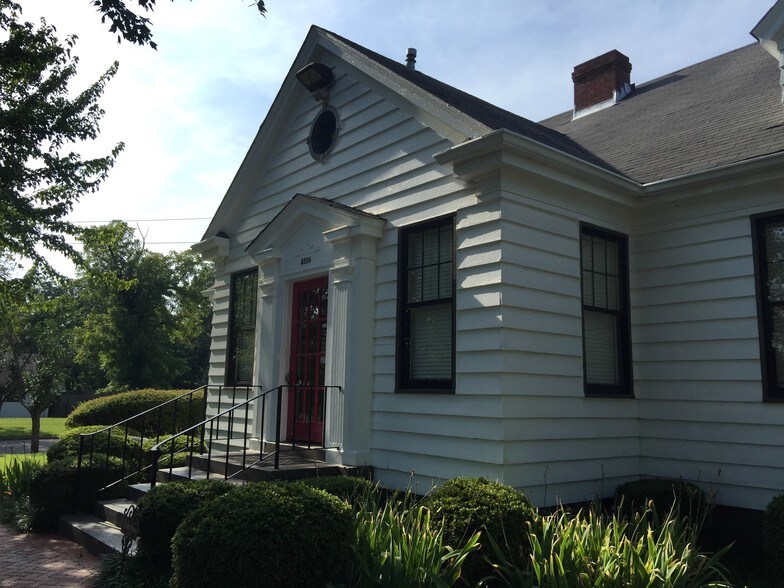 More Photos Of 8556 Macon Rd, Cordova Restaurant For Sale