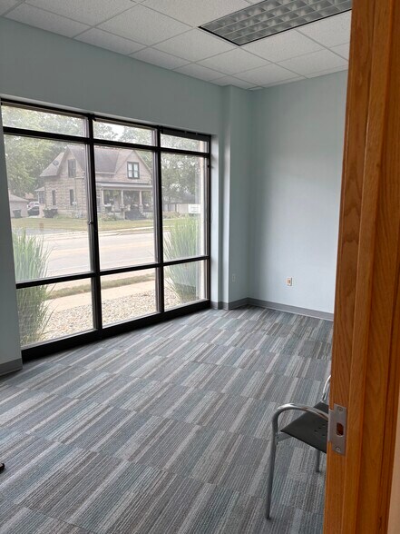 More Photos Of 730 Madison Ave, Fort Atkinson General Retail For Lease