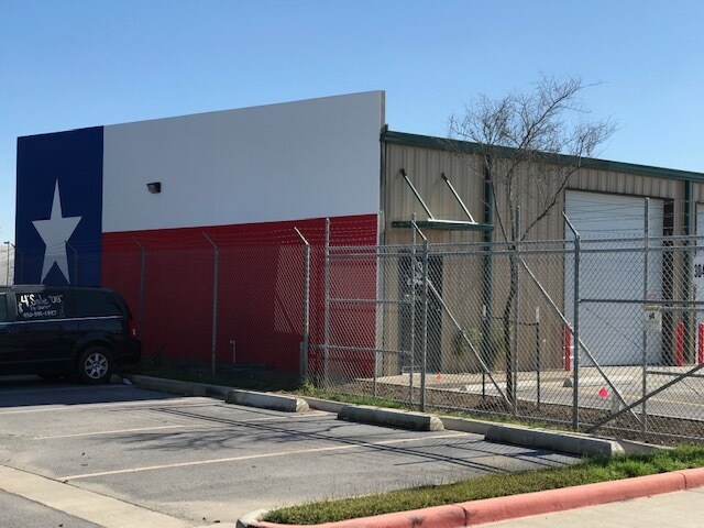 More Photos Of 304 E Pecan Blvd, McAllen Warehouse For Lease