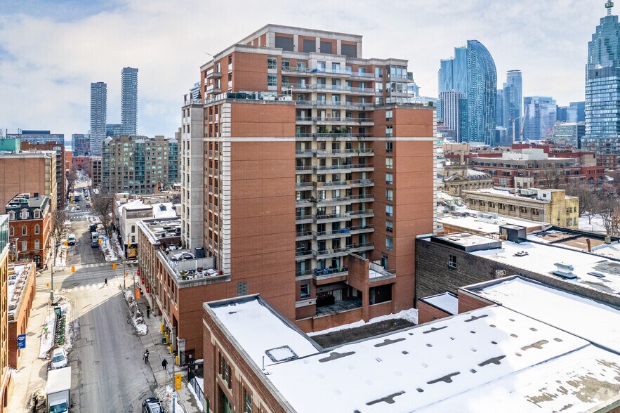 More Photos Of 166 King St E, Toronto Apartments For Lease