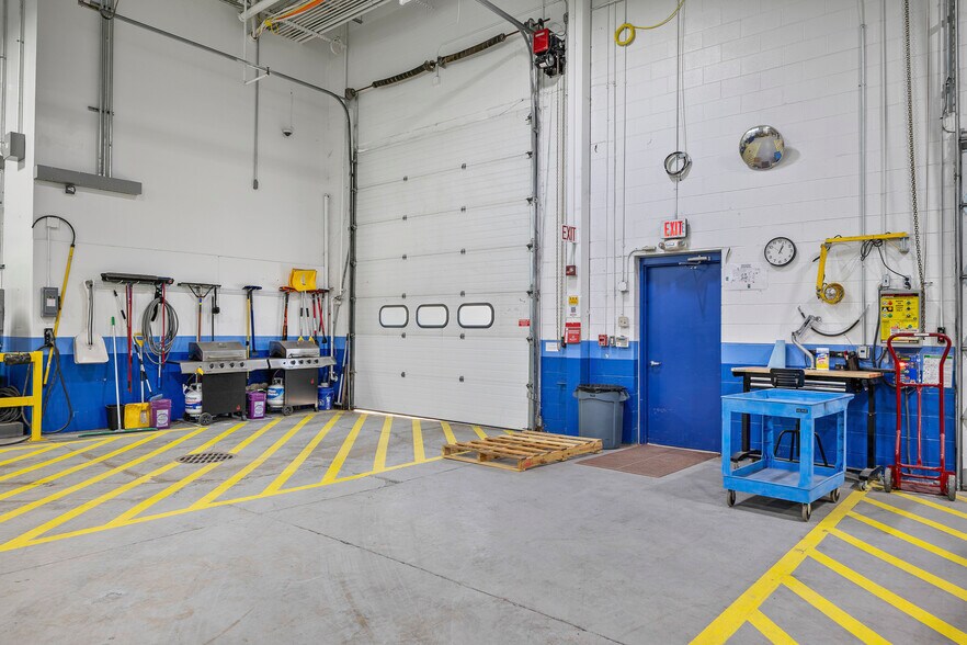 More Photos Of 47632 Halyard Dr, Plymouth Light Manufacturing For Lease