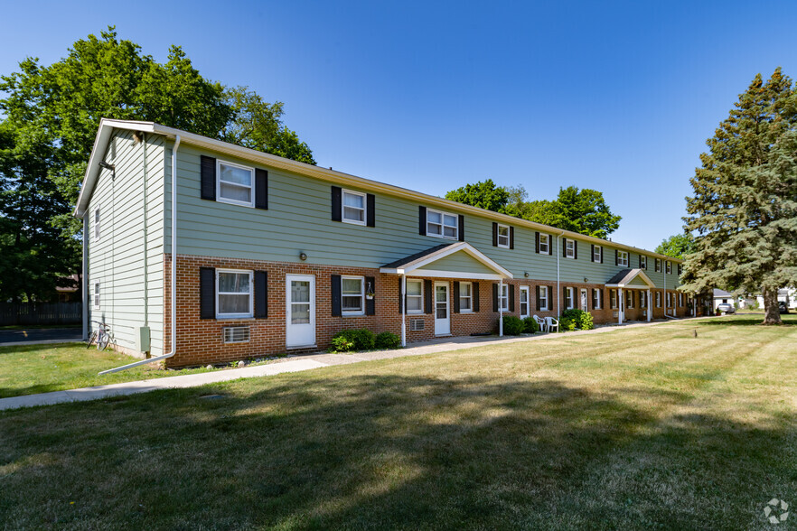 Primary Photo Of 550 E Cass St, Schoolcraft Apartments For Sale