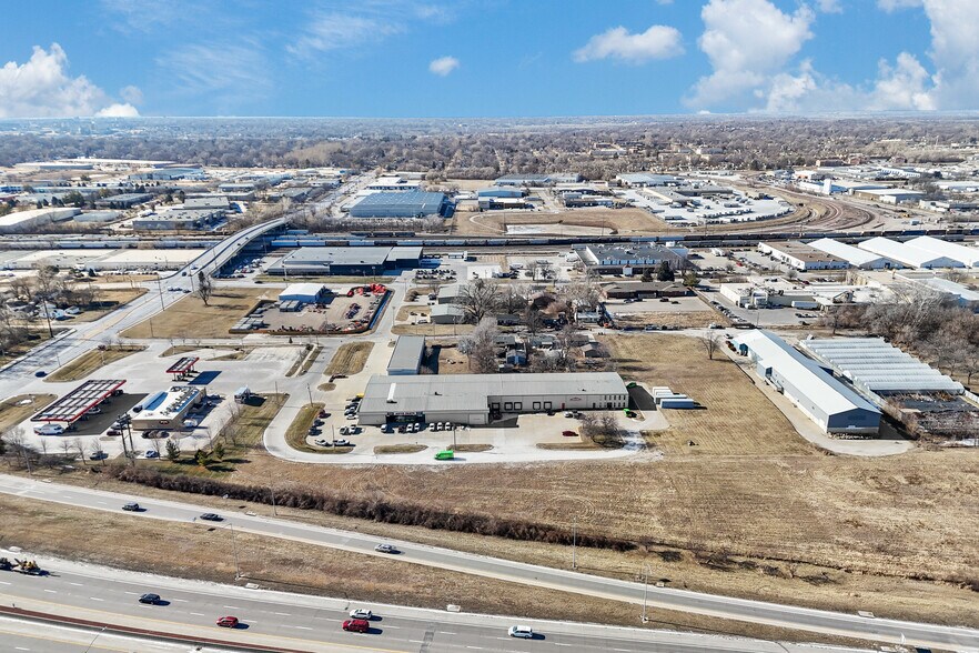 More Photos Of 2150 Milton ave, Des Moines Industrial For Sale