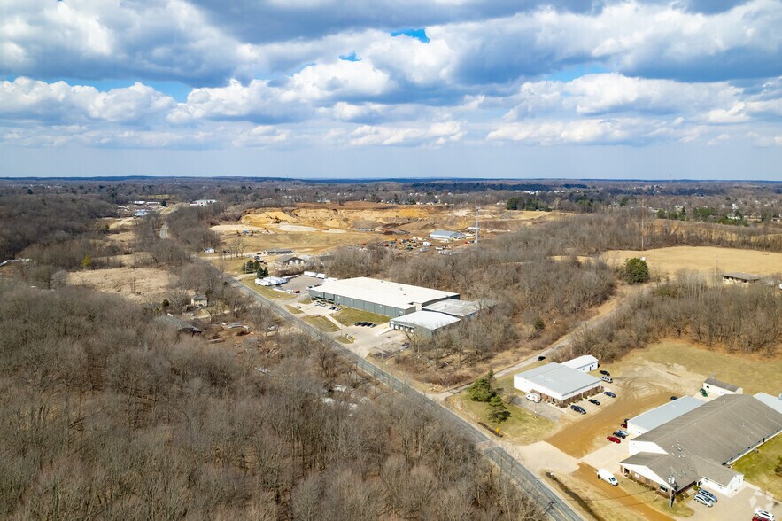 More Photos Of 2400 Ravine Rd, Kalamazoo Distribution For Lease