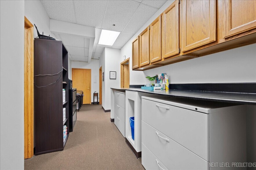 More Photos Of 850 W Bartlett Rd, Bartlett Medical For Sale