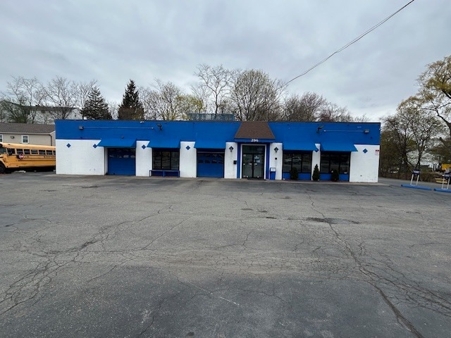 More Photos Of 296 Highland Ave, Salem Auto Repair For Sale