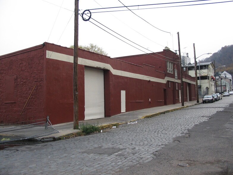 Primary Photo Of 1-11 Morris St, Paterson Manufacturing For Sale