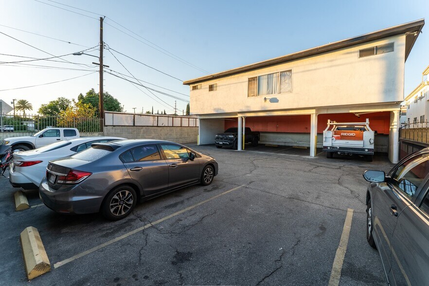 More Photos Of 14924 Roscoe Blvd, Panorama City Apartments For Sale