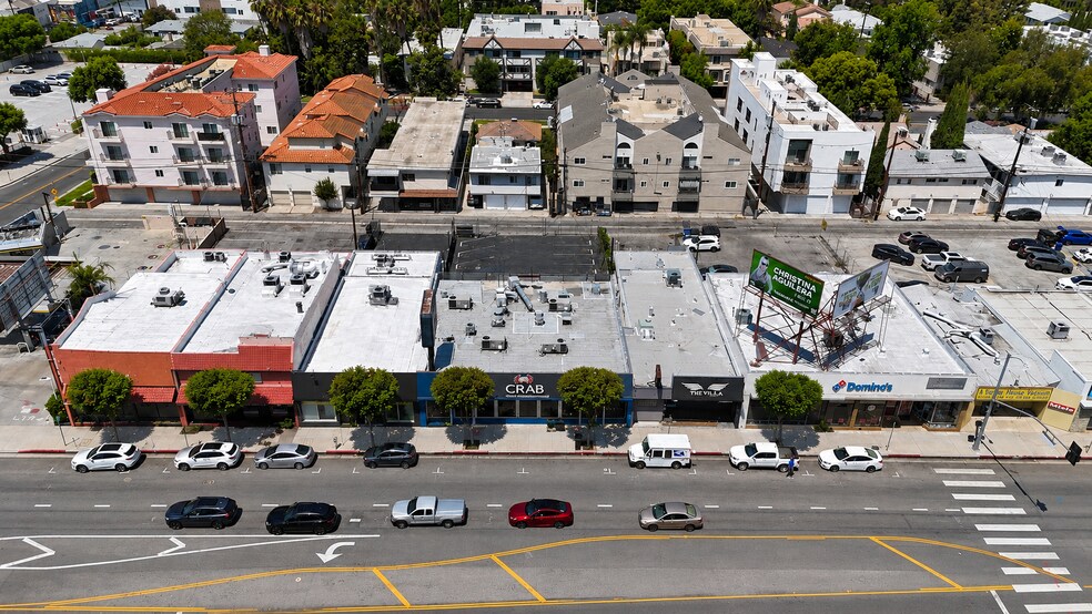 Primary Photo Of 4457 Van Nuys Blvd, Sherman Oaks Restaurant For Sale