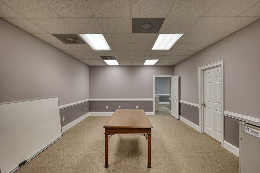 More Photos Of 1229 Royal Dr, Conyers Office For Sale