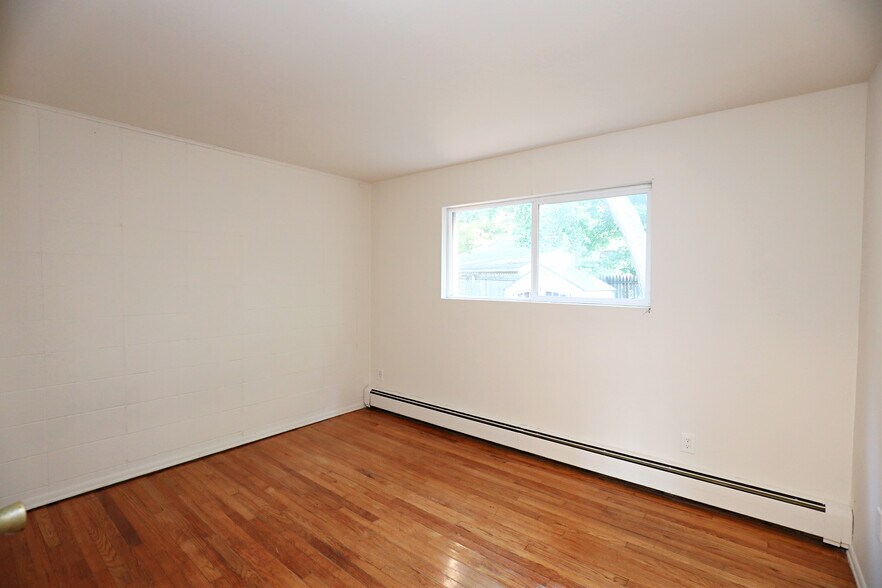 More Photos Of 30 Lamb Ave, Saugerties Apartments For Sale